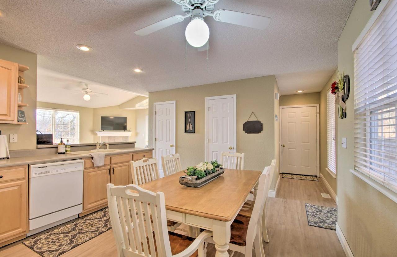 Waterfront Townhome With Private Dock And Lake Views Lake Ozark Buitenkant foto